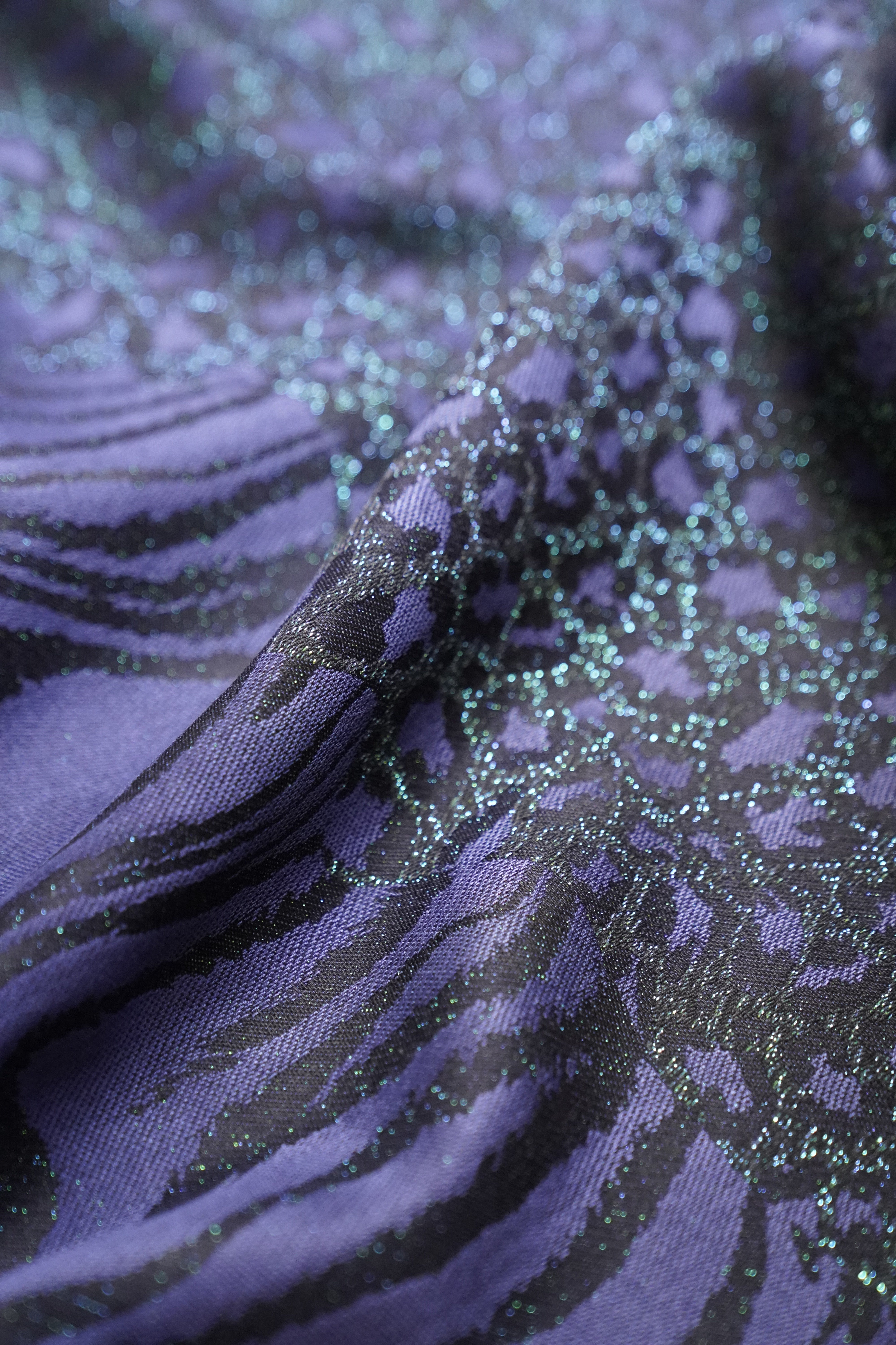 Перевернуть величественное материнство