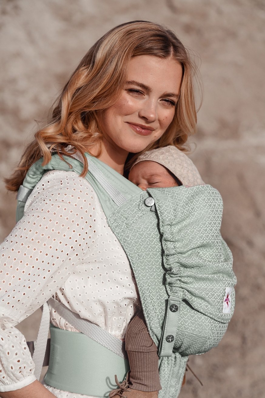 KOKADI Переноска для ребенка Флип Сердце2Сердце Мятный