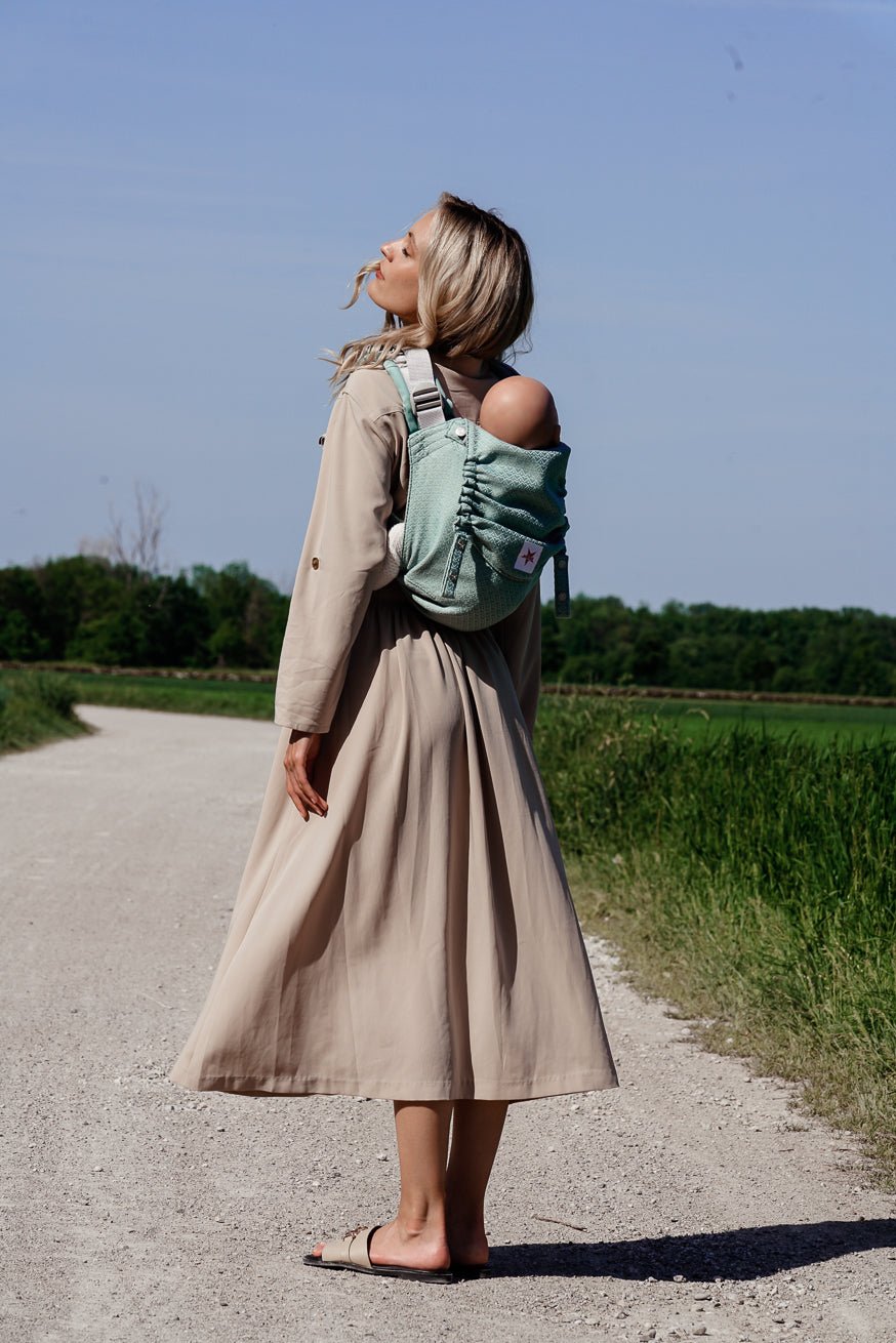 KOKADI Переноска для ребенка Онбу сердце2сердце мята