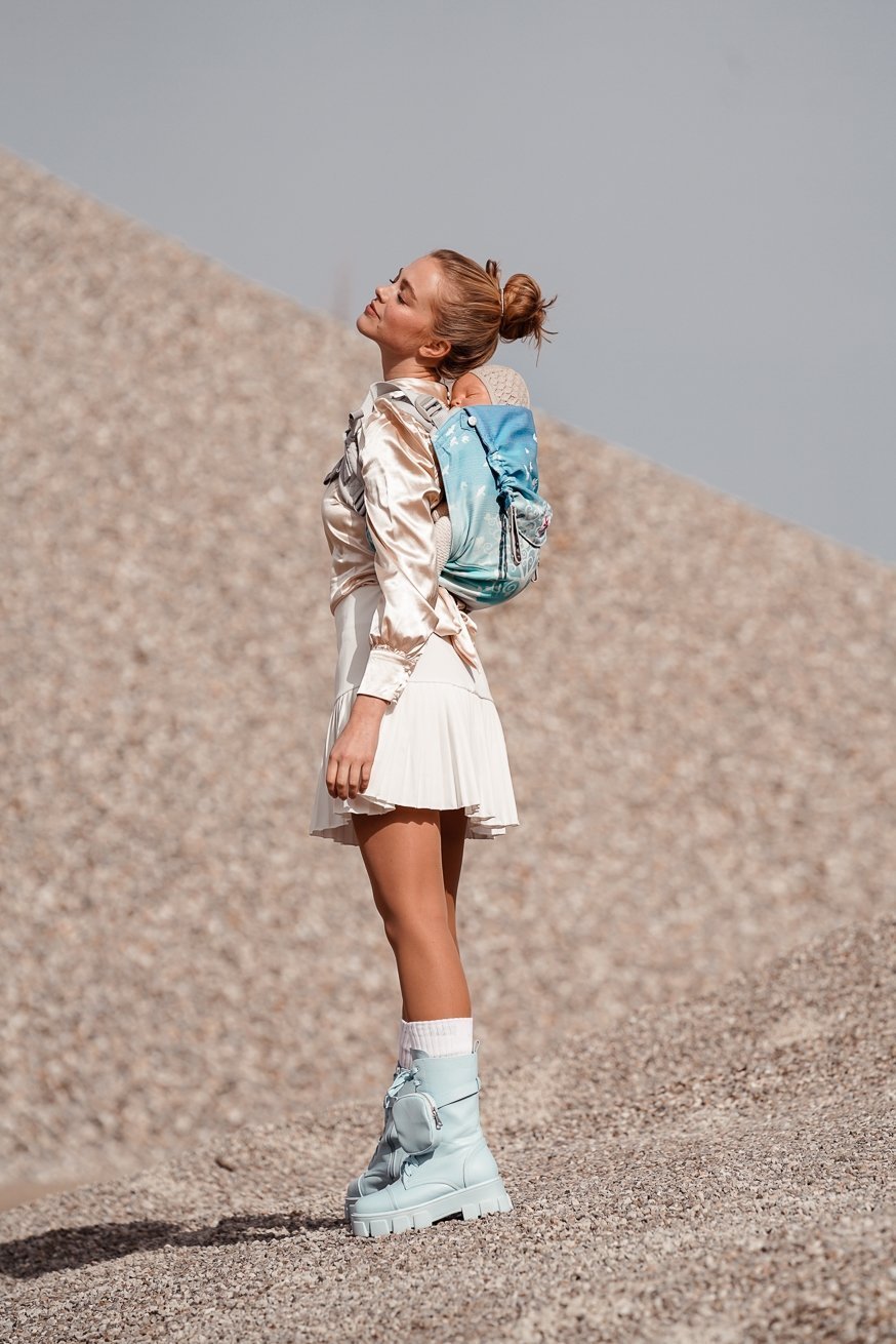 KOKADI Переноска для ребенка Онбу Макс в стране чудес